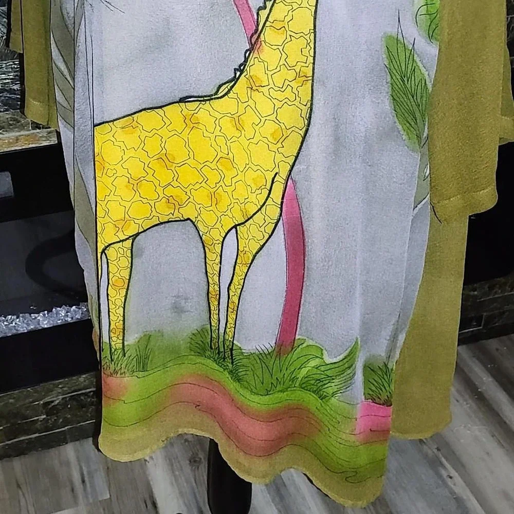 Dalin Collection Flowy Giraffe Top size 1x - Picture 8 of 8